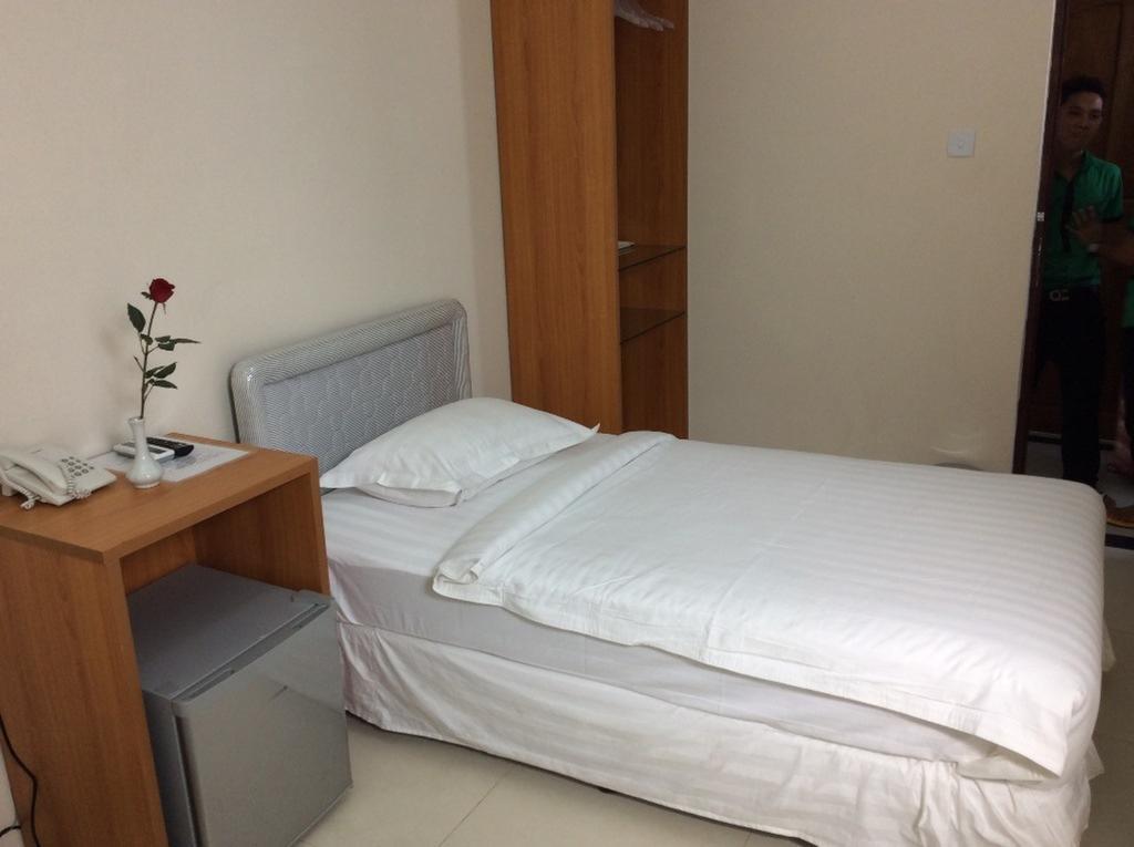 Star Max Hotel Yangon Room photo